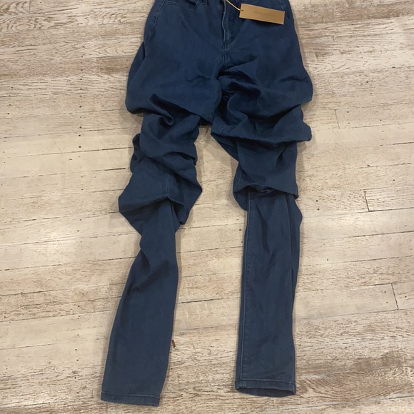 Aphrodite high-waisted-scrunch-up-ruched-jeans 27 - Picture 11 of 16